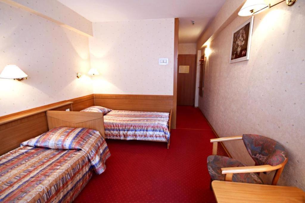 Adria Hotel Kyiv Exterior photo