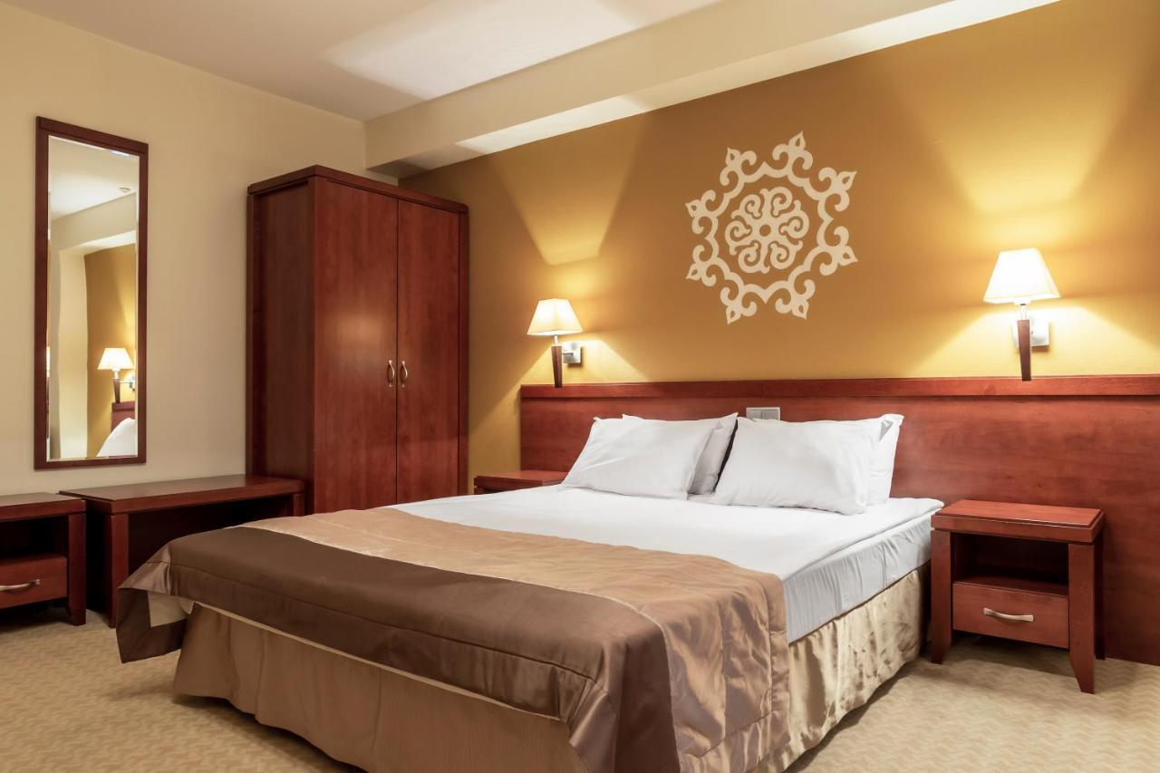 Adria Hotel Kyiv Exterior photo