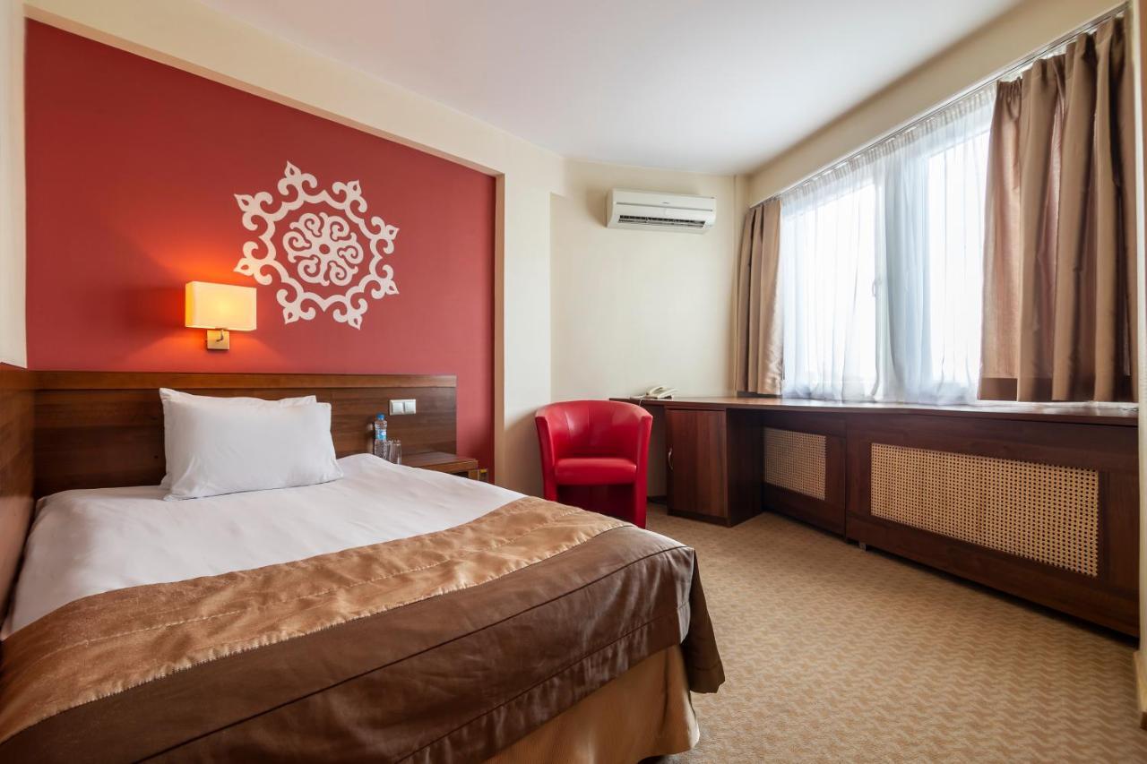 Adria Hotel Kyiv Exterior photo