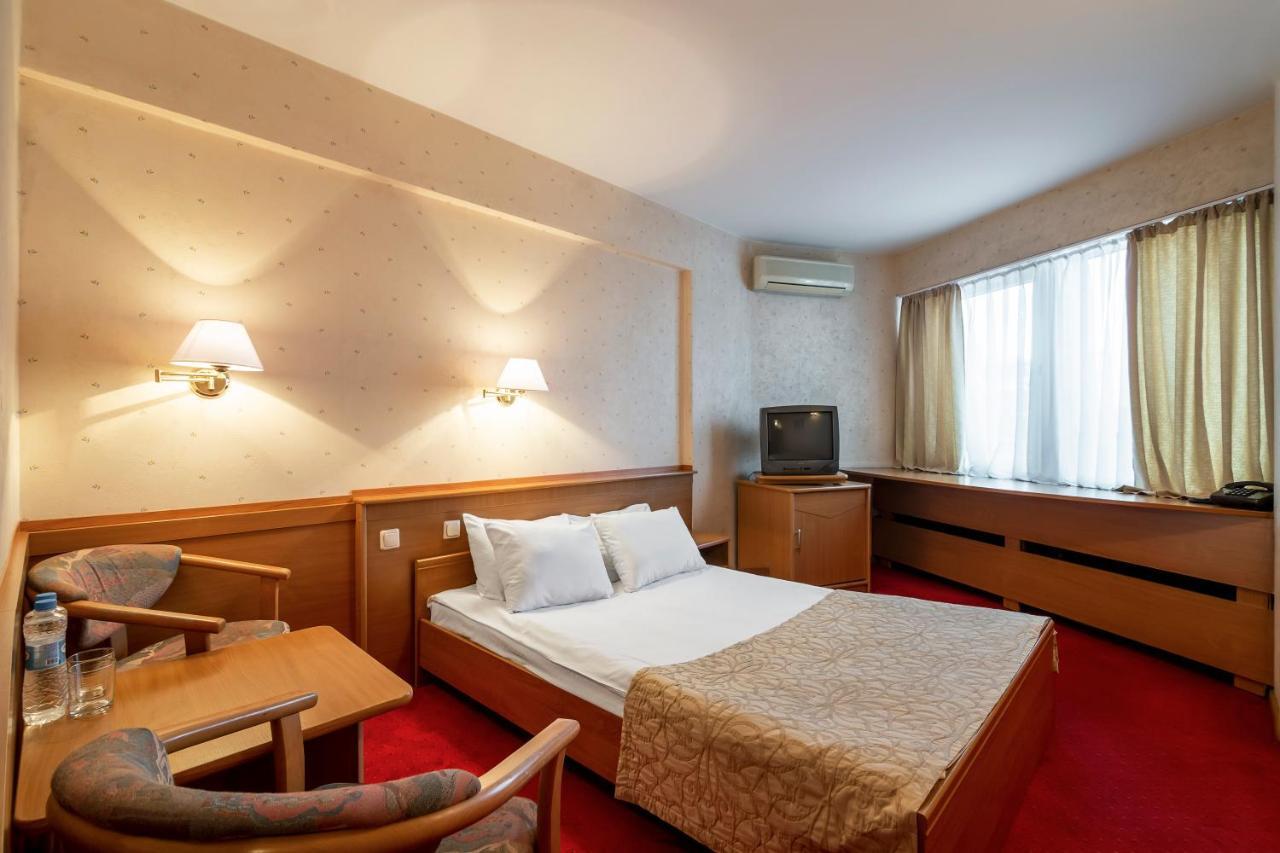 Adria Hotel Kyiv Exterior photo