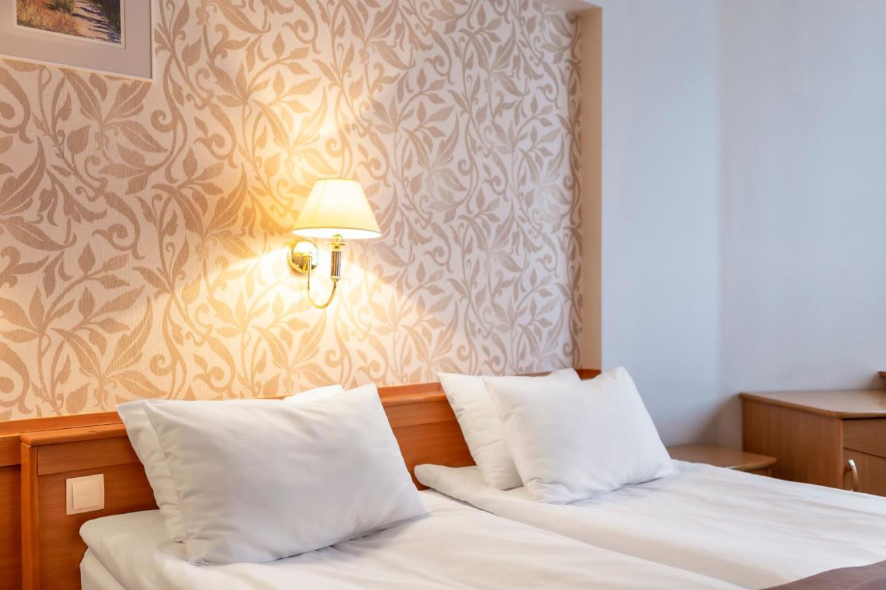 Adria Hotel Kyiv Exterior photo