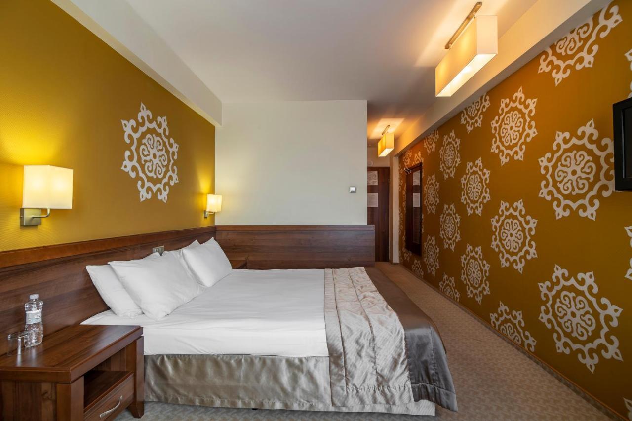 Adria Hotel Kyiv Exterior photo