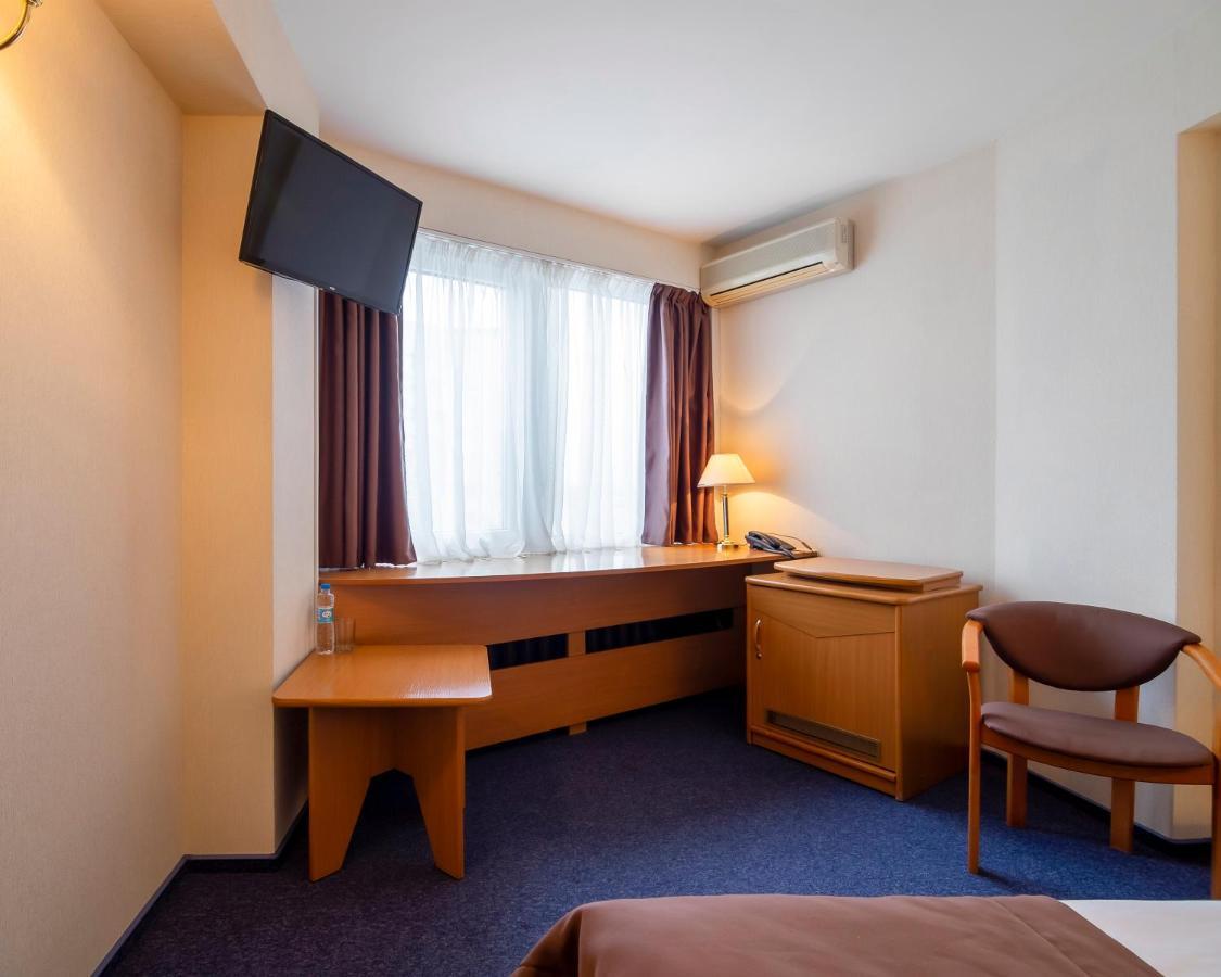 Adria Hotel Kyiv Exterior photo