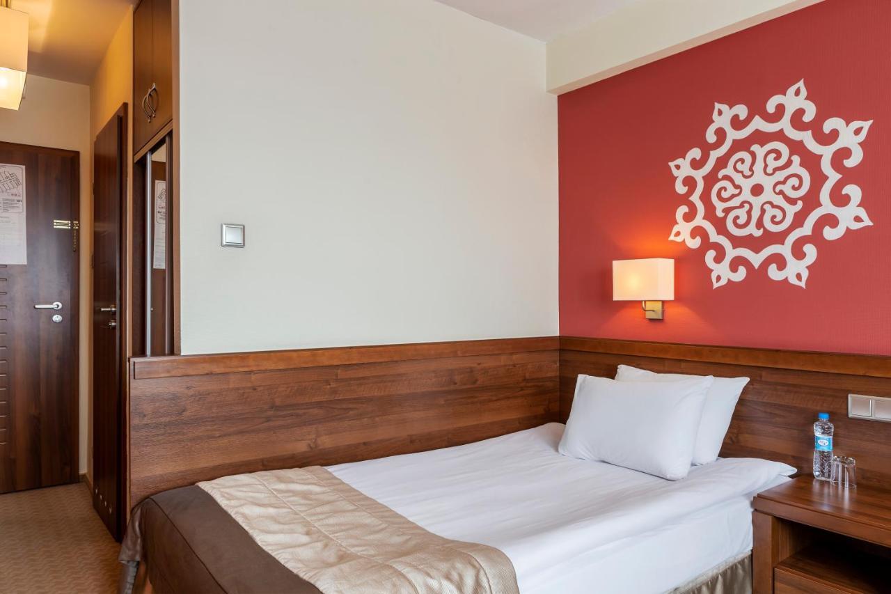 Adria Hotel Kyiv Exterior photo
